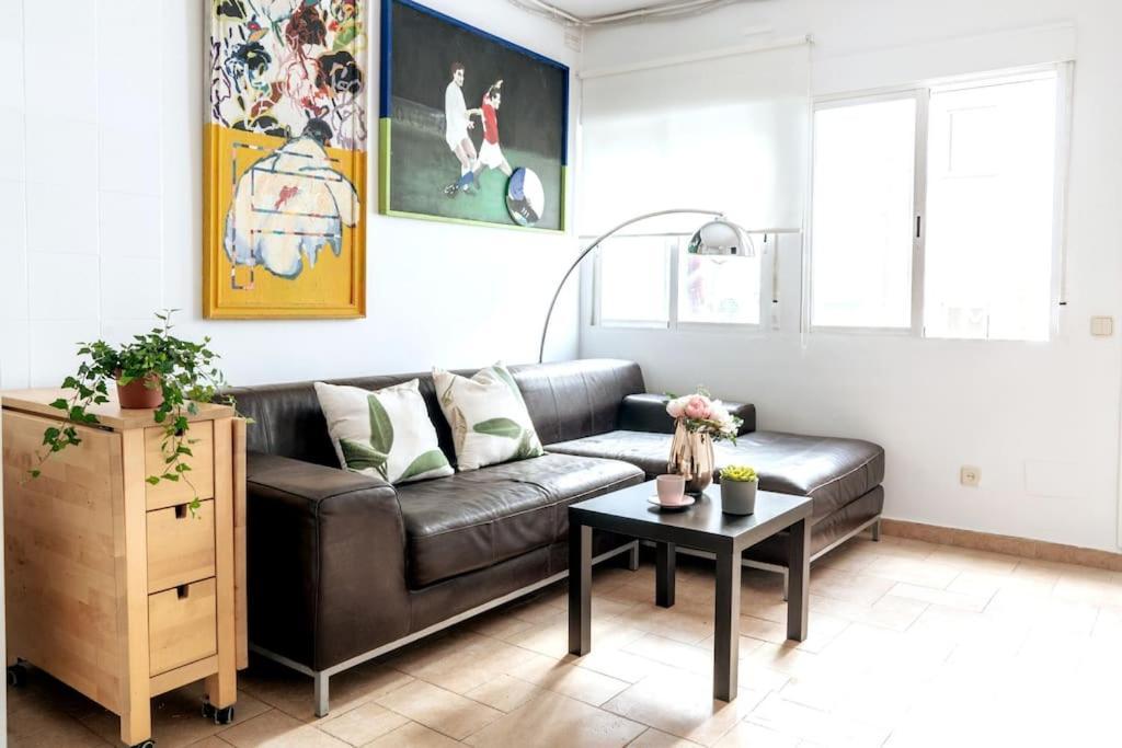 Flat For Groups 8 People In Gran Via-Cgrac4 Apartment Madrid Bagian luar foto