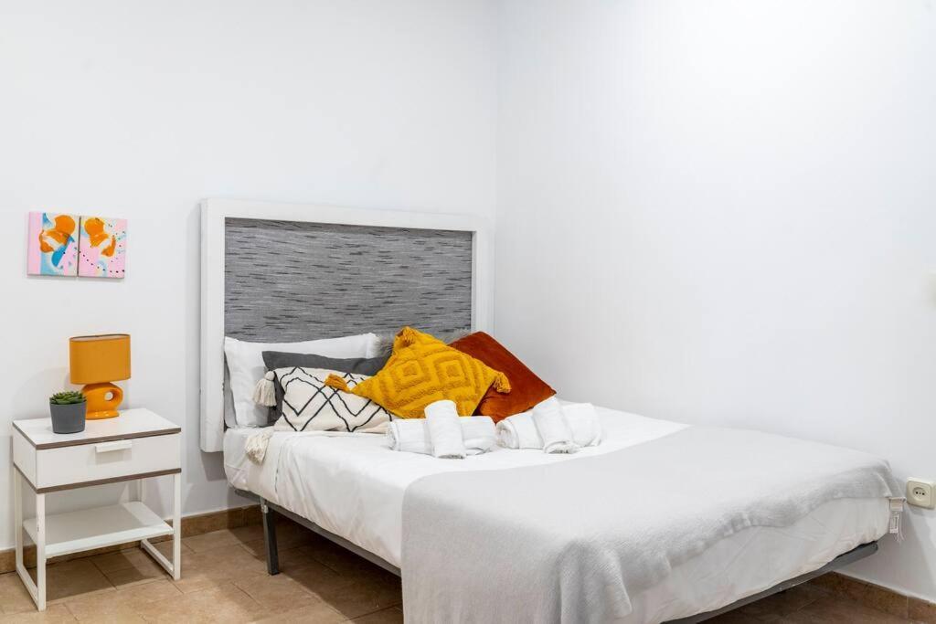 Flat For Groups 8 People In Gran Via-Cgrac4 Apartment Madrid Bagian luar foto