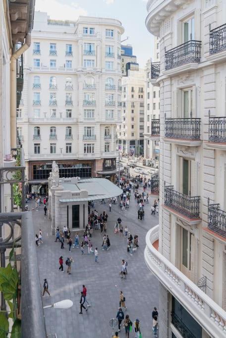 Flat For Groups 8 People In Gran Via-Cgrac4 Apartment Madrid Bagian luar foto